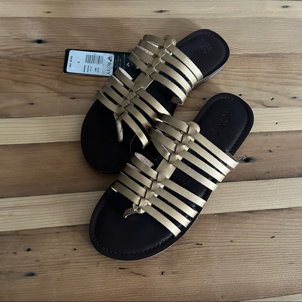 NWT Roxy slippers